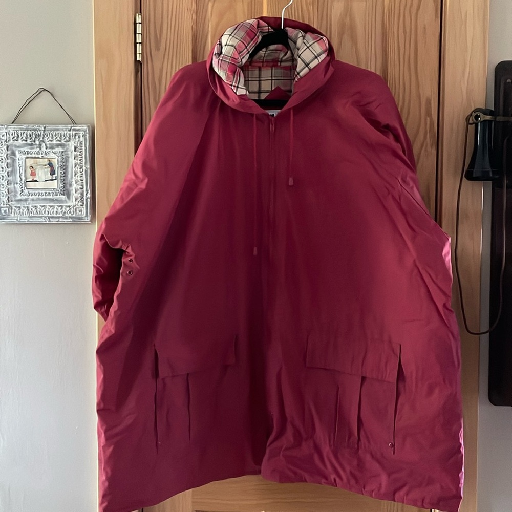 Misty harbor size 3XL hooded raincoat with quilted flannel lining.